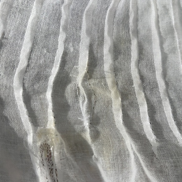 Handmade Lace Apron - Picture 6 of 6